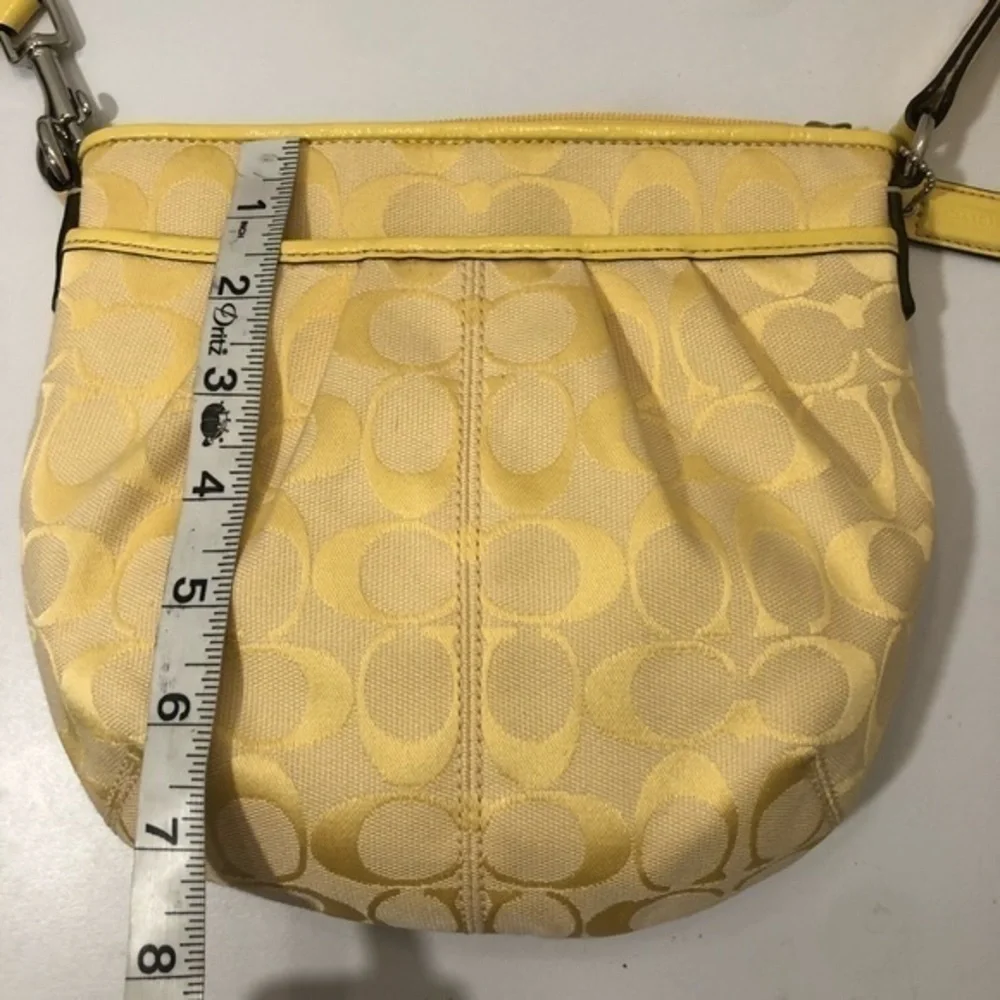 Coach vintage y2k signature yellow crossbody swingpack bag